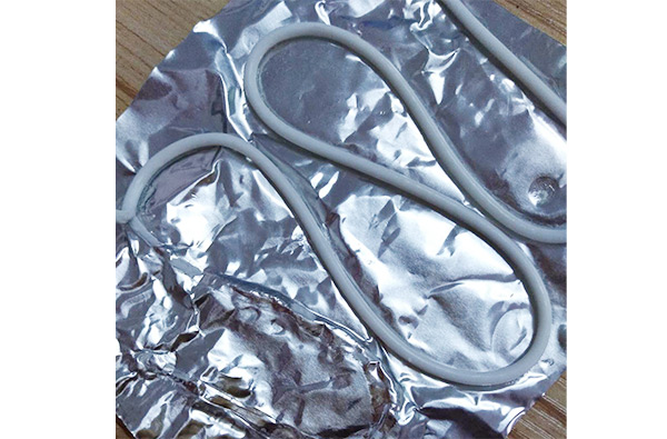 硅膠線粘鋁泊用什么膠水好？